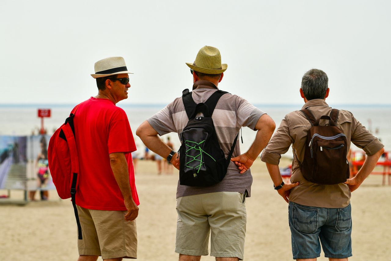 Tourists Mistakes Image - time to travel